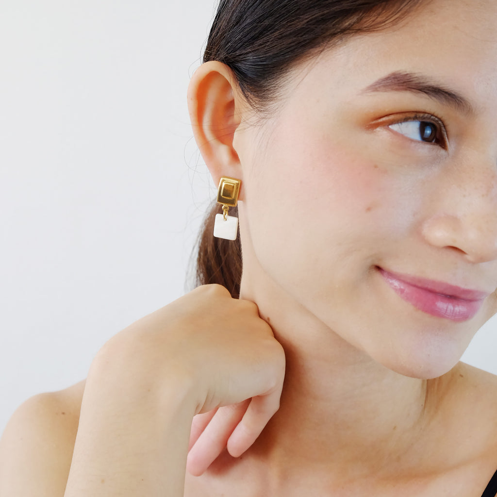 Cotillard 2-Way Earrings in Shell