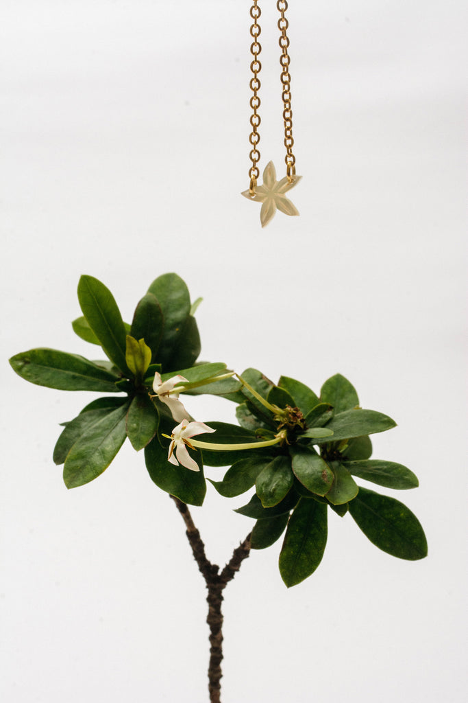 Una Santan Bracelet in Ivory and 14k Gold