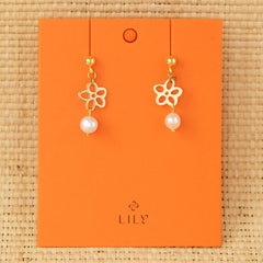 Daisy Earrings in Pearl (Limited)