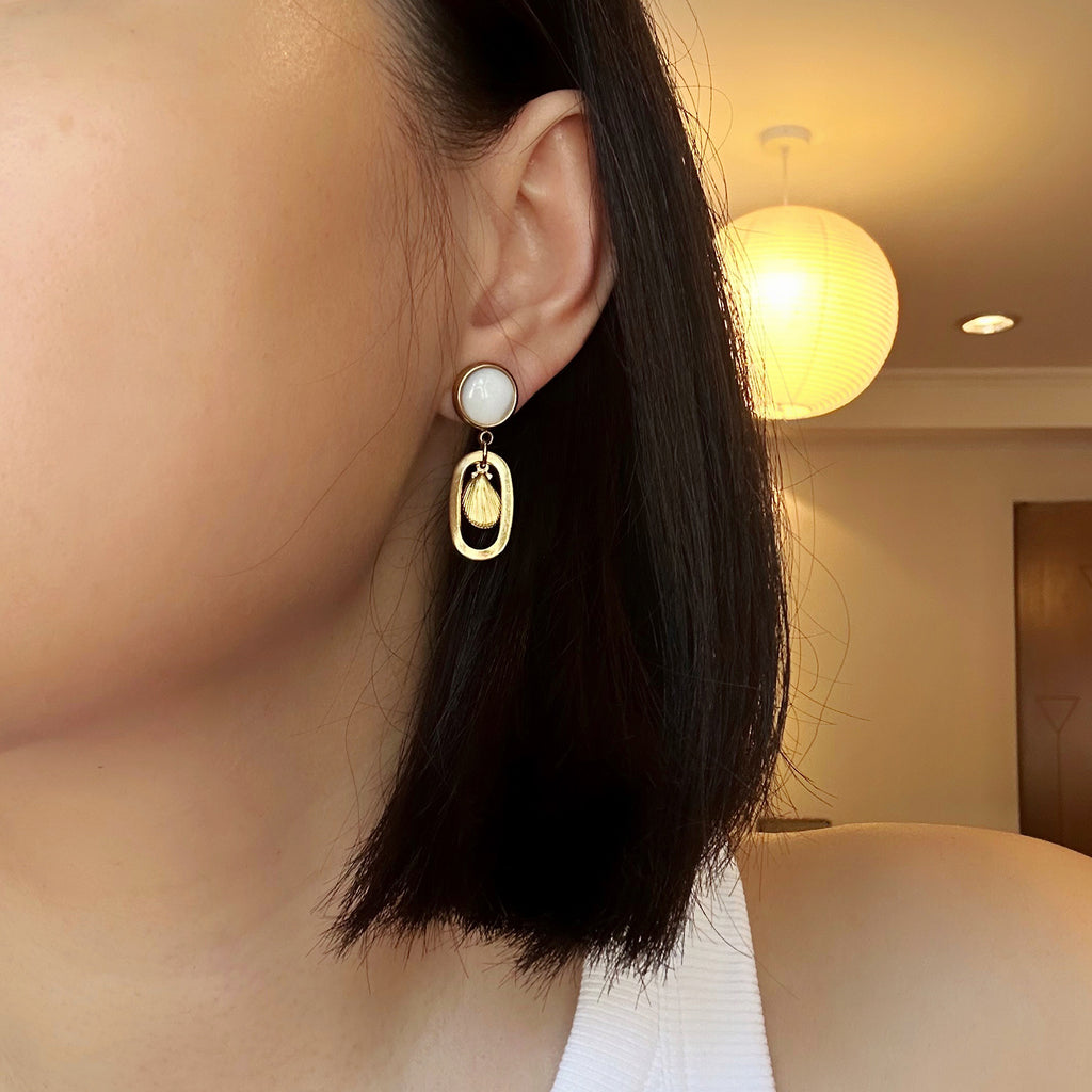Oval Shell Earrings in Gold (Pre-Order & Limited)
