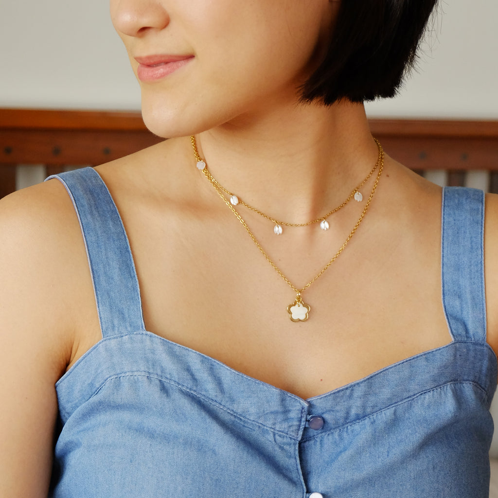 Raya Necklace in Mother of Pearl