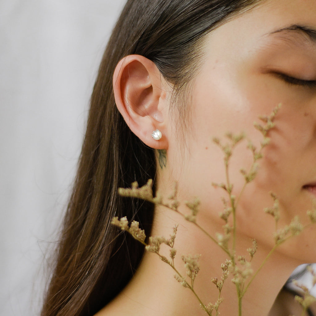 Reyna Stud Earrings in Mother of Pearl